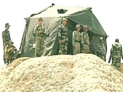 Chinese soldiers pitch seven tents in Chumar