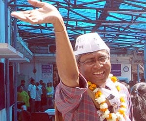 aam aadmi party assigned ashutosh as delhi incharge