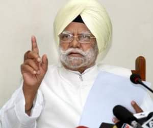 buta singh leaves congress, joins mulayam brigade