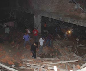 workers union protest against builders in gurgaon