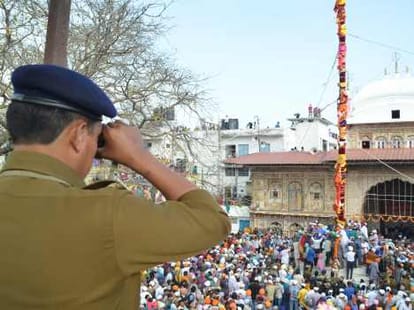 jhanda mela in dehradun