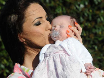 lady becomes pregnant after pumping egg yolk into blood stream