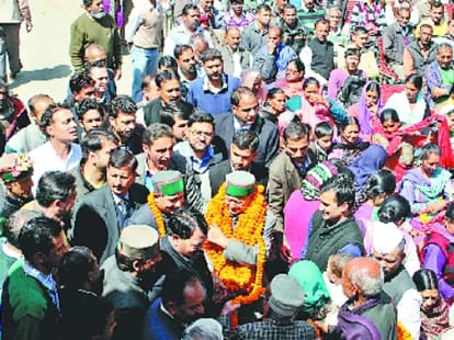 bjp projecting nerendra modi like soap or cream