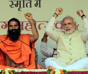 Narendra modi in Yog Fest of ramdev