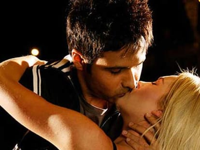 Should you ask someones permission to kiss them?