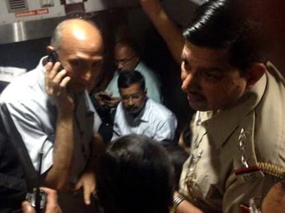 Arvind kejriwal reached banaras
