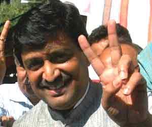 congress tickets to ashok chavan and madhusudan mystry