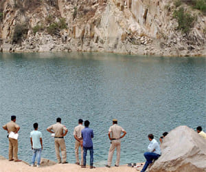 three engineering students died by drowning in the lake