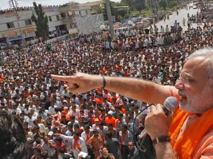 why did modi changed strategy and attacked kejriwal head on?