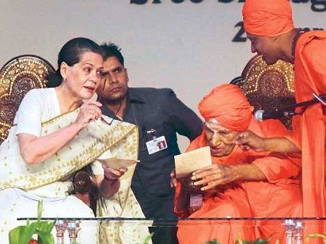 sonia gandhi has property worth nine crore