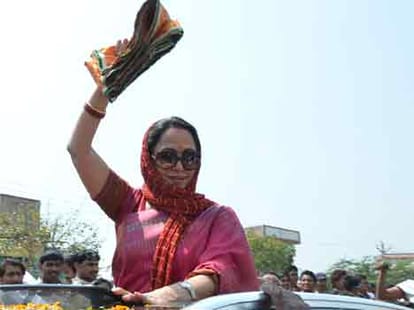 third fir on hema malini