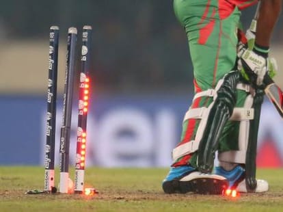 supreme court to decide gavaskar s salary 