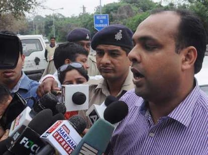 plane crash, Survivor Haryana Governor Jagannath pahadiya 