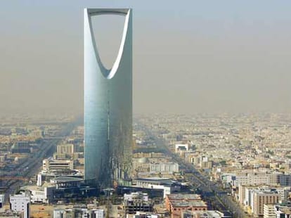 Crane mishap in Mecca kills 62 pilgrims