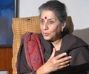 Congress always with Kashmiri's people: ambika