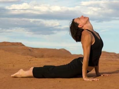 yoga poses reduces belly fats