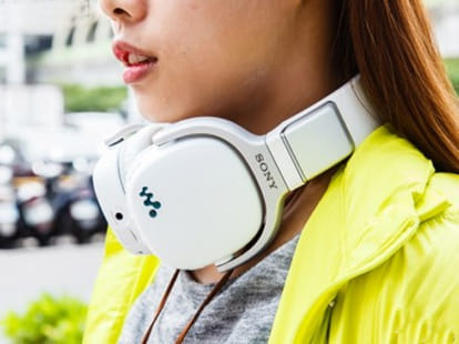 stylish earphones for your smartphone