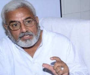 strike of doctors postpone after health minister assurance