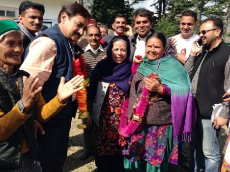 No modi wave in country: pratibha