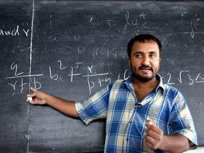 director anurag basu make film on super 30