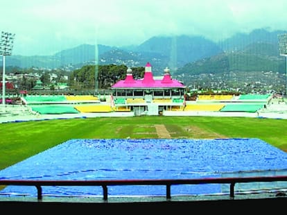 Cm virbhadra singh target prem kumar humal