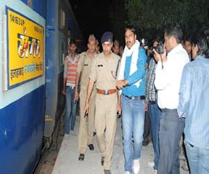 decoity in sangam express