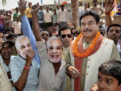 bihari babu shatrughan sinha dependent on modi in bihar