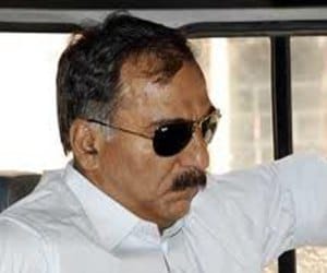 gujarat ias pradeep sharma arrested.