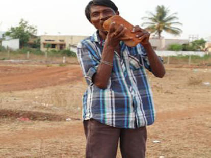 man who eats three kilos of debris each day!