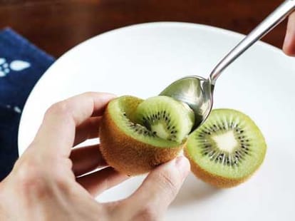 right method to cut fruits