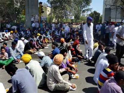 Prakash Singh Badal and Rajnath Singh Meeting on HSGPC