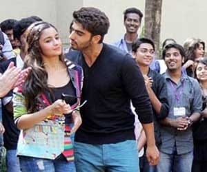 arjun kapoor kiss alia bhatt