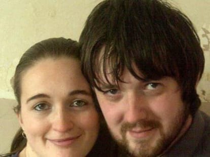 Woman plotted lover stab husband death jailed husband FORGIVES her 