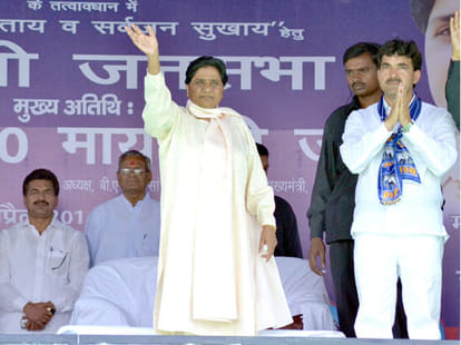 emergency landing of mayawati plane