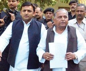 akhilesh yadav in sambhal