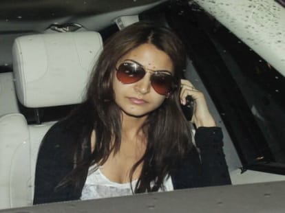 virat and anushka on leave