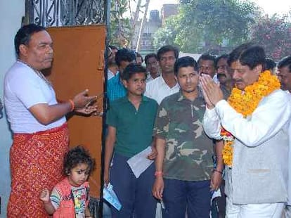 public meet campaigns of political parties in lucknow