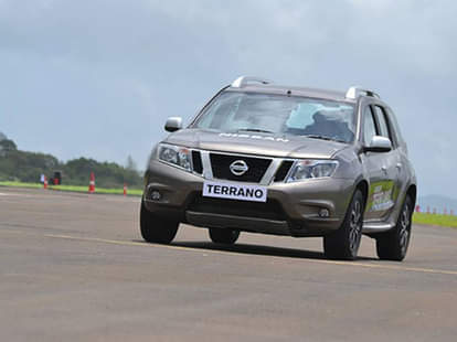 Indian car exports register 5.5 lakh units for FY14