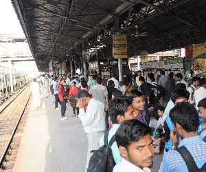 10 trains canceled