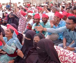 gang rape victim consumed poison in rally of cm akhilesh yadav