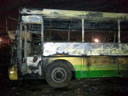 six die as bus catches fire in karnataka