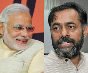 yogendra yadav in trouble before elections on modi case