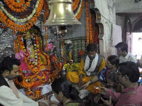 people not celebrate the festival in support of the flood affected