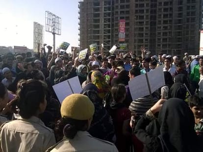 shia muslims protest against karbala case