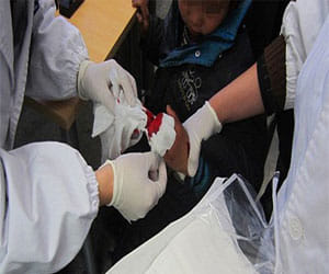 mother chops off son's finger