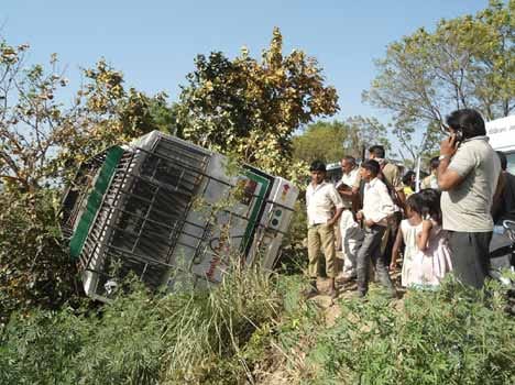 bus accident in shahtalai