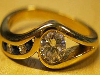 jewellery sales touch rs 10 crore on dhanteras.