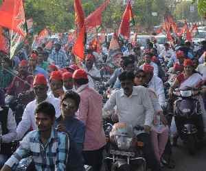 traffic jam due to political roadshow