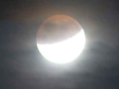 Moon will look reddish on full Lunar eclipse