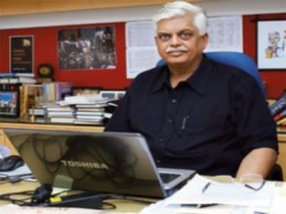 Prime minister's ex adviser says Manmohan Singh was hobbled by Sonia
